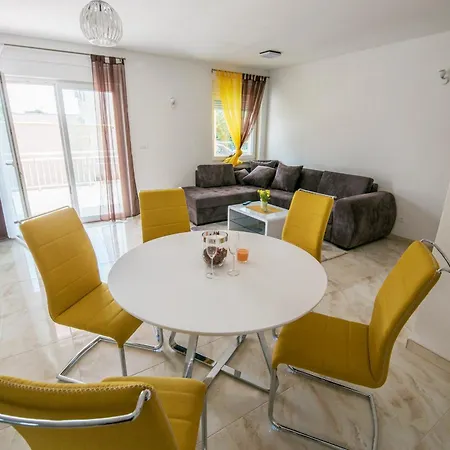 Ljubica 2 Apartament Vodice
