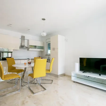 Apartment Ljubica 2