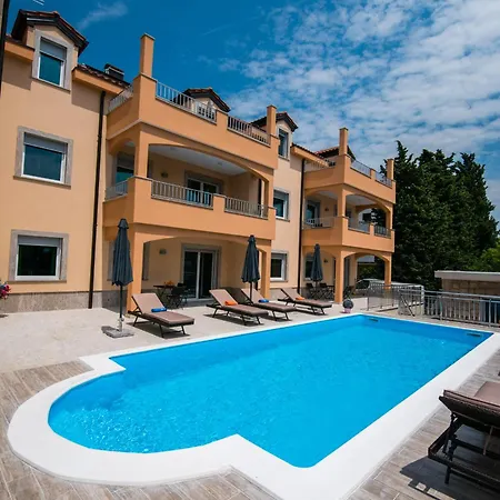 Ljubica 2 Vodice