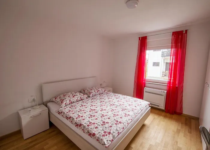 Appartement Ljubica 2 *