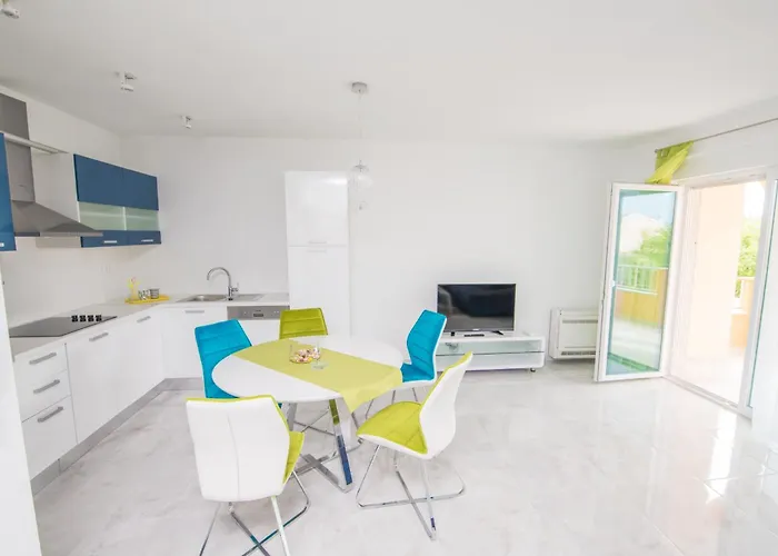 Ljubica 2 شقة فوديس