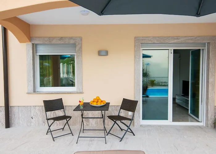 Appartement Ljubica 2 *