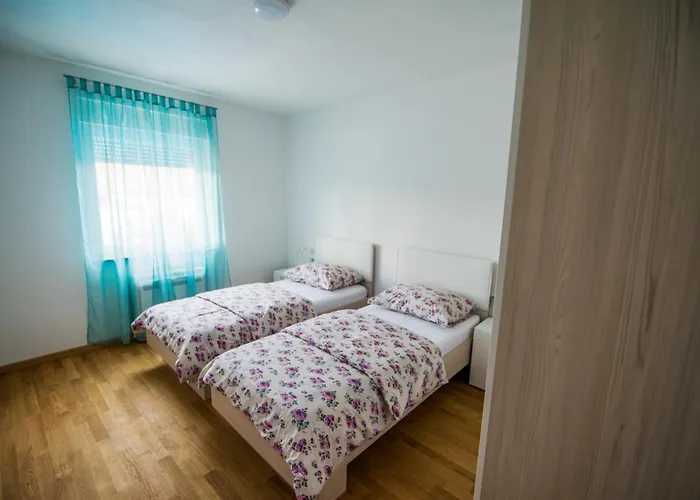 Ljubica 2 فوديس