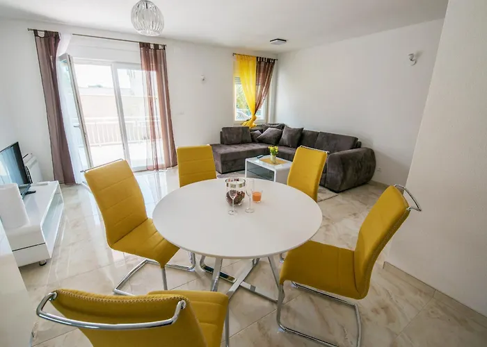 Ljubica 2 Appartement Vodice