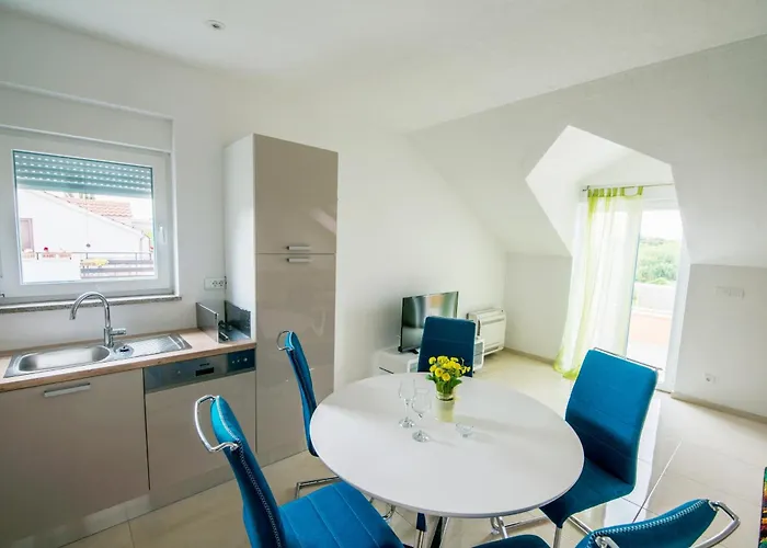 Appartement Ljubica 2 *