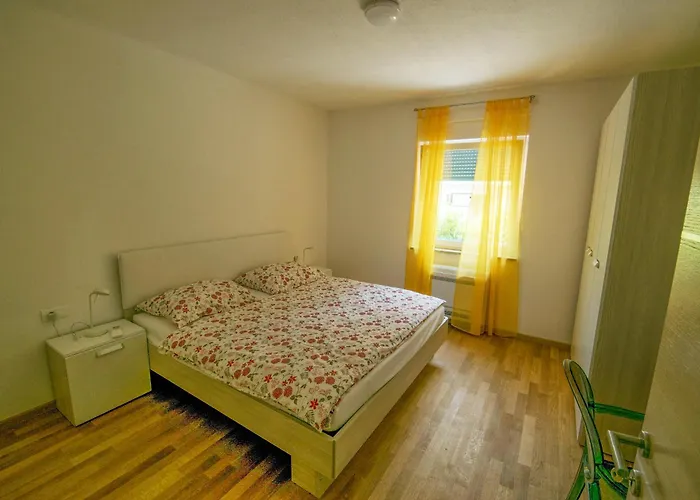 Appartement Ljubica 2 *